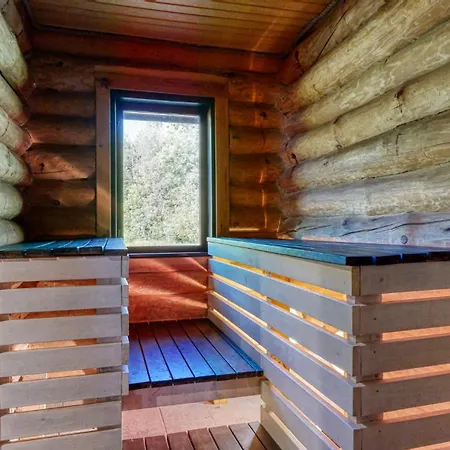 Part Of House, Sauna And Terrace 公寓
